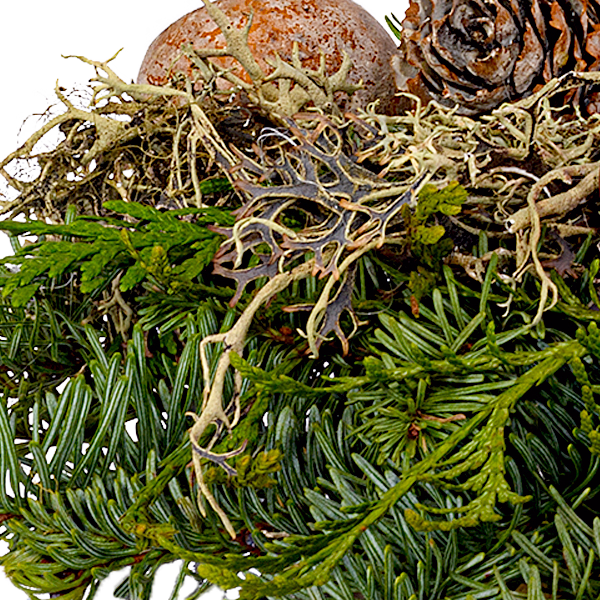 Rotes längliches Adventsgesteck mit Ferrero Giotto 3er