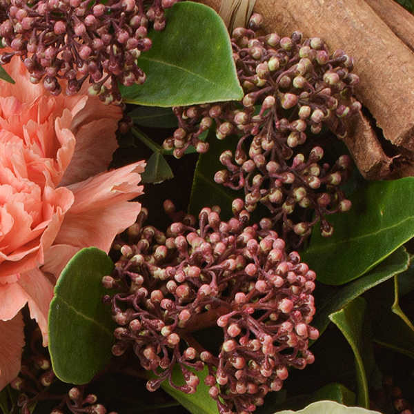 Blumenstrauß Winterbote mit Vase & Ferrero Giotto 3er