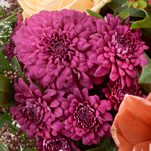 Blumenstrauß Weihnachtsduft mit Vase & Ferrero Giotto 3er