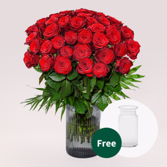 Premium Roses in a bouquet with vase
