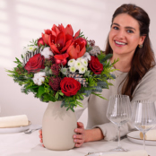 Premiumstrauß Winterfarben mit Premiumvase & Ferrero Giotto 3er