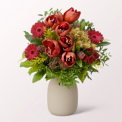 Flower Bouquet Winterliebling with vase & 3 Ferrero Giotto