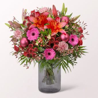 Premium Bouquet Winterglück with Premium Vase & 3 Ferrero Giotto
