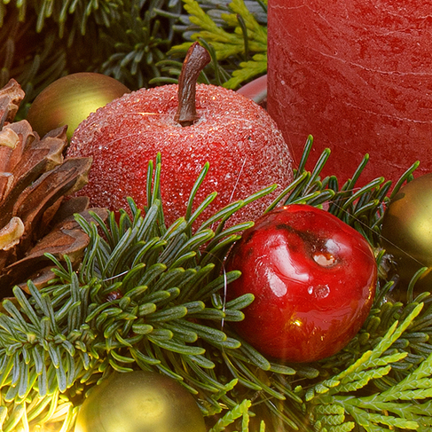 Wreath Shiny Red (Ø 30 cm) with 3 Ferrero Giotto