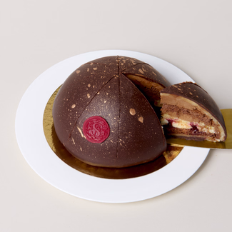 Dessert Truffle Cake Parisian Style