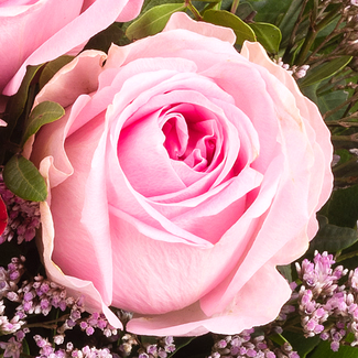 Rosenstrauß Harmony mit Vase & Ferrero Giotto 3er