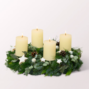 Adventskranz Shiny White (Ø 35 cm) mit Ferrero Giotto 3er