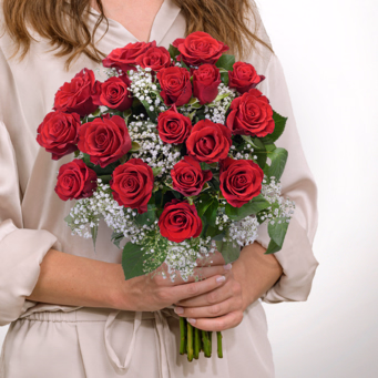18 red roses with baby's breath