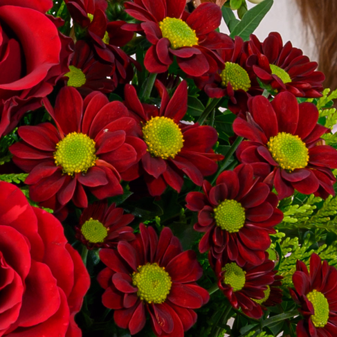 Blumenstrauß Weihnachtsüberraschung mit Vase & Ferrero Giotto 3er