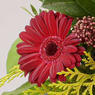 Flower Bouquet Winterliebling with vase & 3 Ferrero Giotto